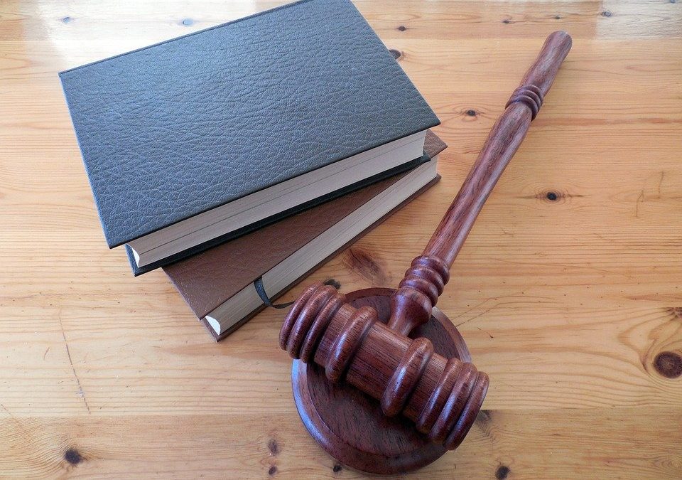 5 critères à considérer pour trouver un bon avocat à Paris