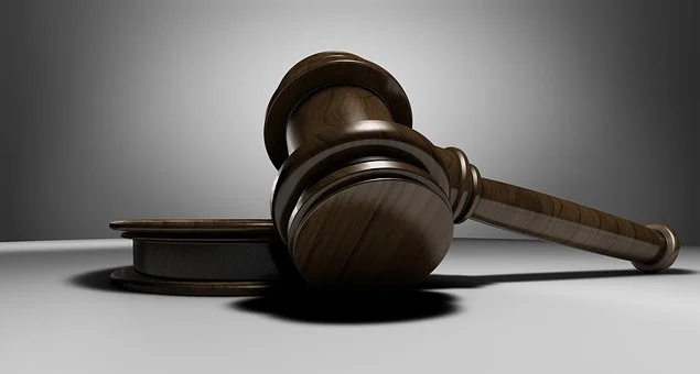 Notaire public : bien le choisir pour des procédures dans les normes