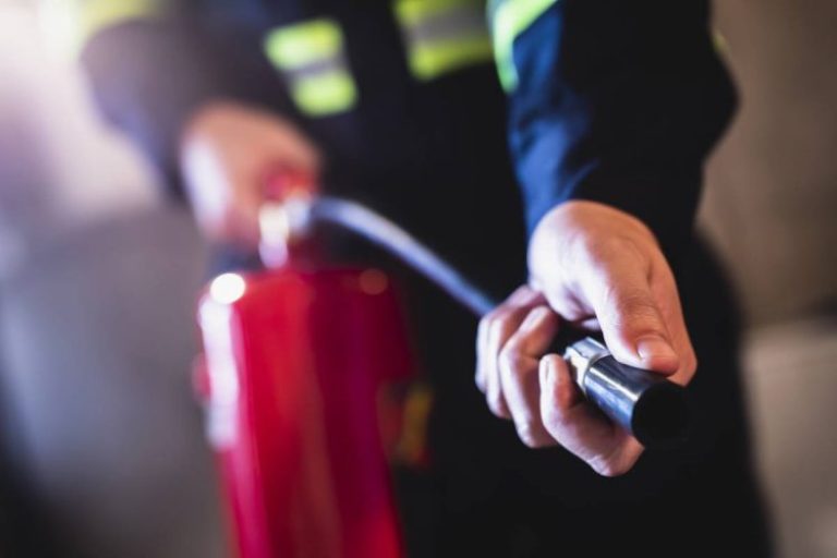 Incendie en entreprise : comment limiter les dégâts ?