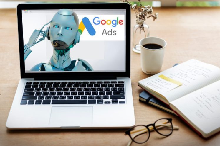 Robot chatgpt reflechissant a google ads