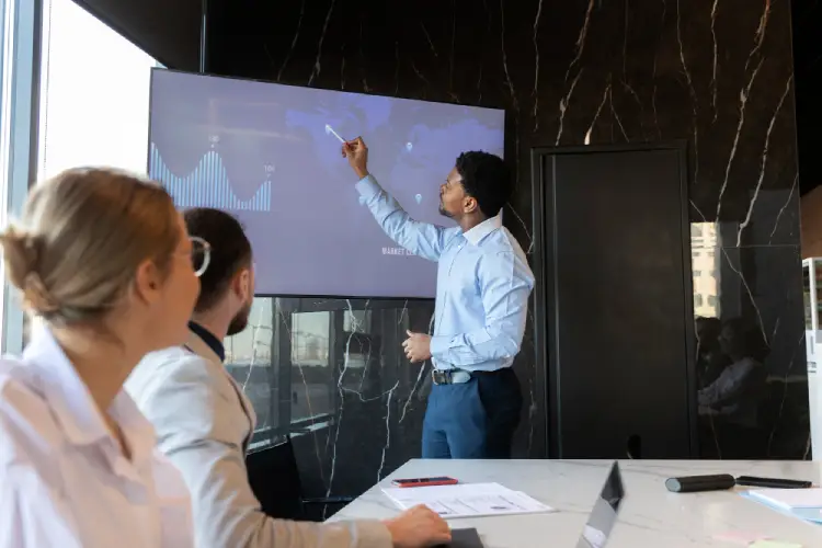 Réunion de direction et powerpoint