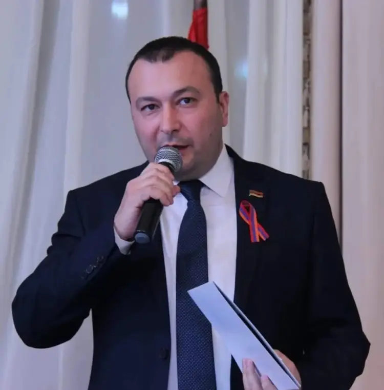 Vahe Enfiajyan